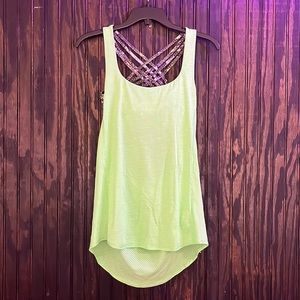 Lululemon Wild 2 in 1 tank bra green floral dots 4